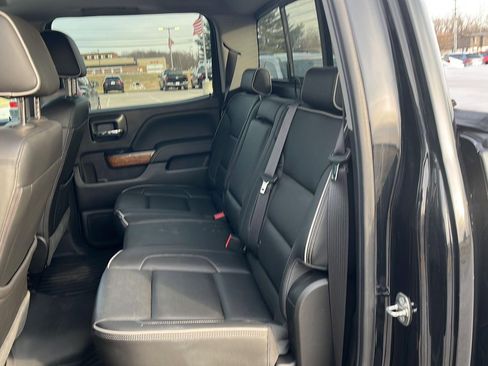 Used 2018 Chevrolet Silverado 1500 High Country image 24