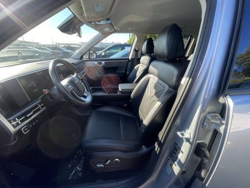 Used 2025 Hyundai Santa Fe SEL FWD image 29