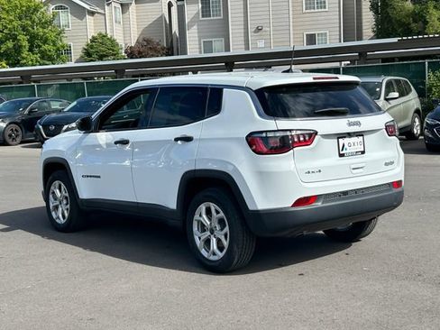 Used 2025 Jeep Compass Sport AWD/4WD image 6