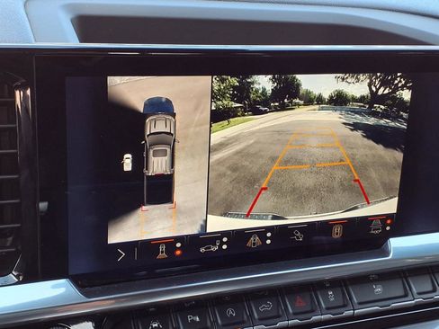 Certified 2024 Chevrolet Silverado 1500 High Country w/ Technology Package image 11