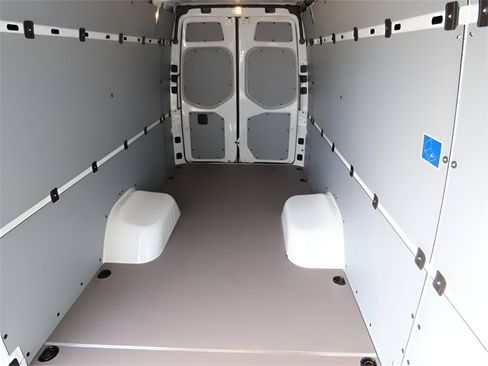 Used 2024 Mercedes-Benz Sprinter 3500 image 23