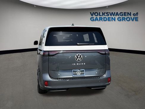New 2025 Volkswagen ID. Buzz Pro S Plus image 9