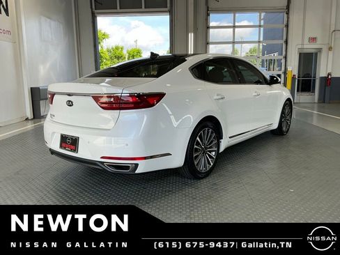Used 2018 Kia Cadenza Premium w/ Luxury Package FWD image 22