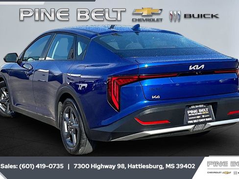 Used 2025 Kia K4 FWD image 2