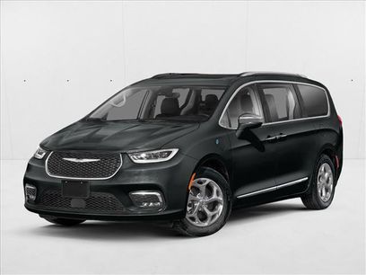 Used 2021 Chrysler Pacifica Touring-L w/ Uconnect Theater Family Group