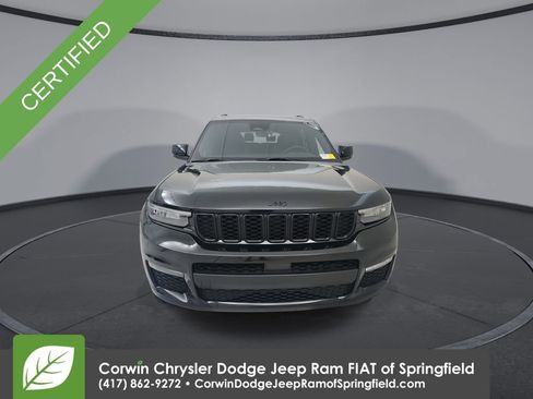Certified 2025 Jeep Grand Cherokee L Limited w/ Black Appearance Package image 3