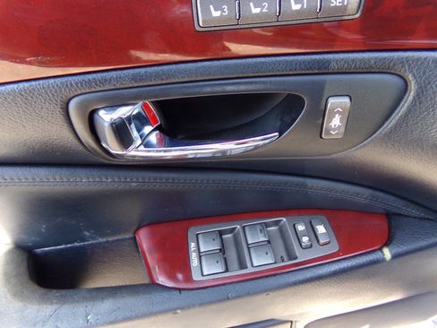 Used 2010 Lexus LS 460 Base AWD 4dr Sedan image 25