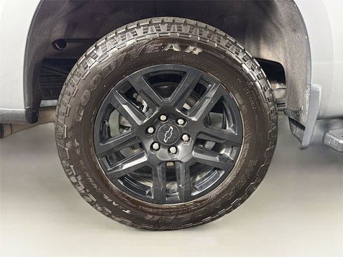 Used 2025 Chevrolet Silverado 1500 RST w/ Dark Appearance Package AWD/4WD image 34