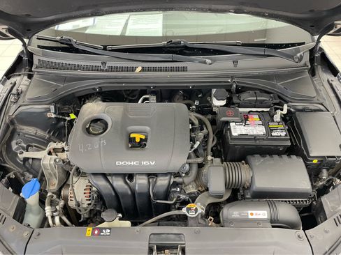 Used 2020 Hyundai Veloster 2.0 FWD image 15