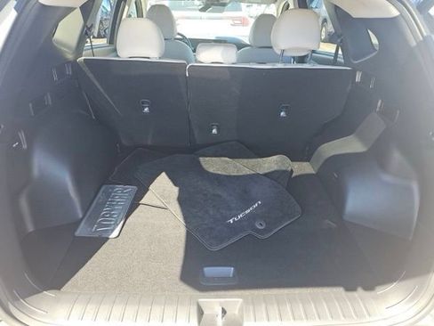 Used 2025 Hyundai Tucson SEL FWD image 21