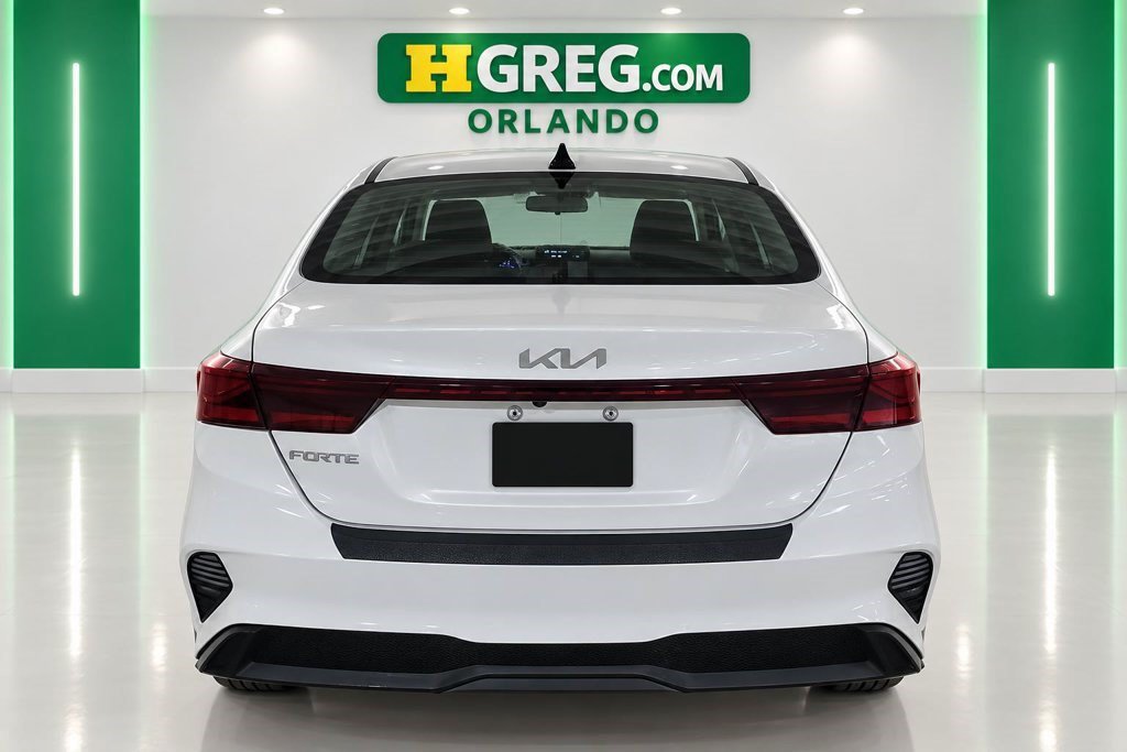 Used 2023 Kia Forte LXS w/ LXS Technology Package FWD image 7