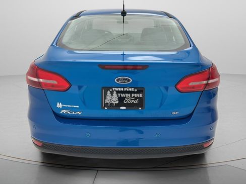 Used 2016 Ford Focus SE w/ SE Cold Weather Package FWD image 5