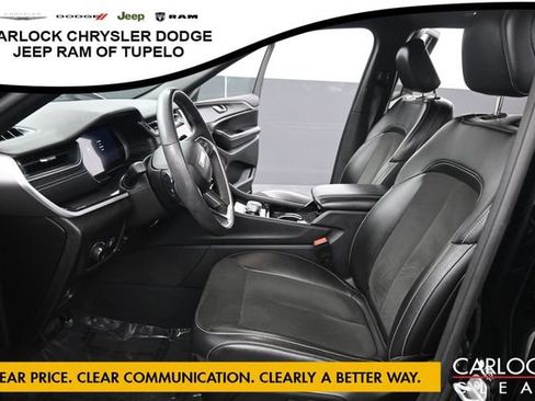 Used 2023 Jeep Grand Cherokee Altitude AWD/4WD image 11