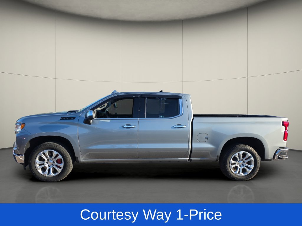 Used 2025 Chevrolet Silverado 1500 LTZ AWD/4WD image 5