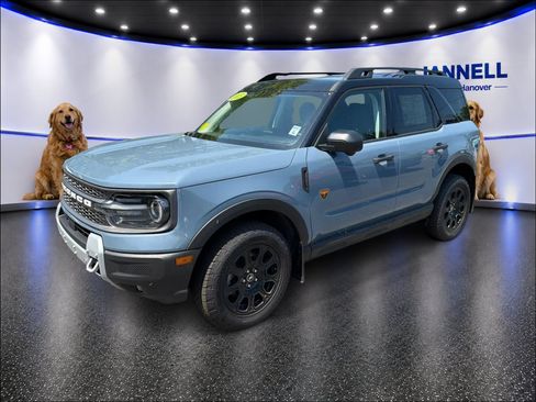 Used 2025 Ford Bronco Sport Badlands AWD/4WD image 1