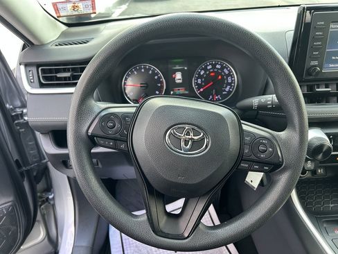 Used 2019 Toyota RAV4 LE image 14