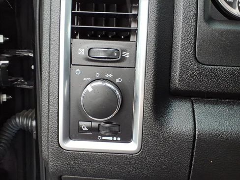 Used 2021 RAM 1500 Classic Warlock image 6
