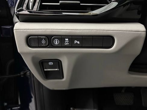 Certified 2023 Acura MDX FWD w/ Technology Package image 33