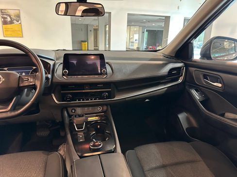 Used 2025 Nissan Rogue SV AWD/4WD image 36