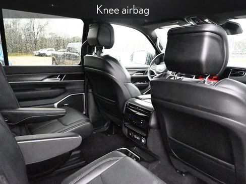 Used 2024 Jeep Wagoneer Series III image 28