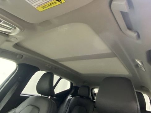 Certified 2024 Volvo XC40 B5 Plus w/ Protection Package Premier image 29