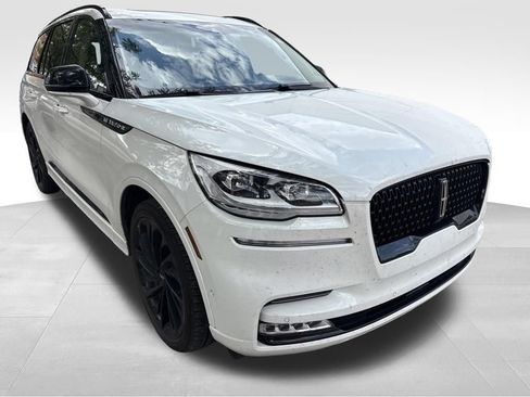Used 2023 Lincoln Aviator Reserve w/ Equipment Group 201A AWD/4WD image 5