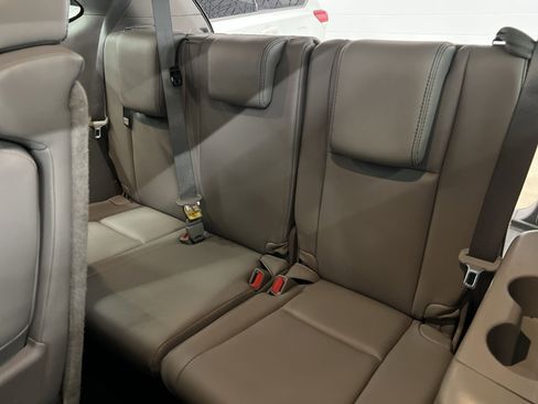 Used 2017 Toyota Highlander XLE image 24