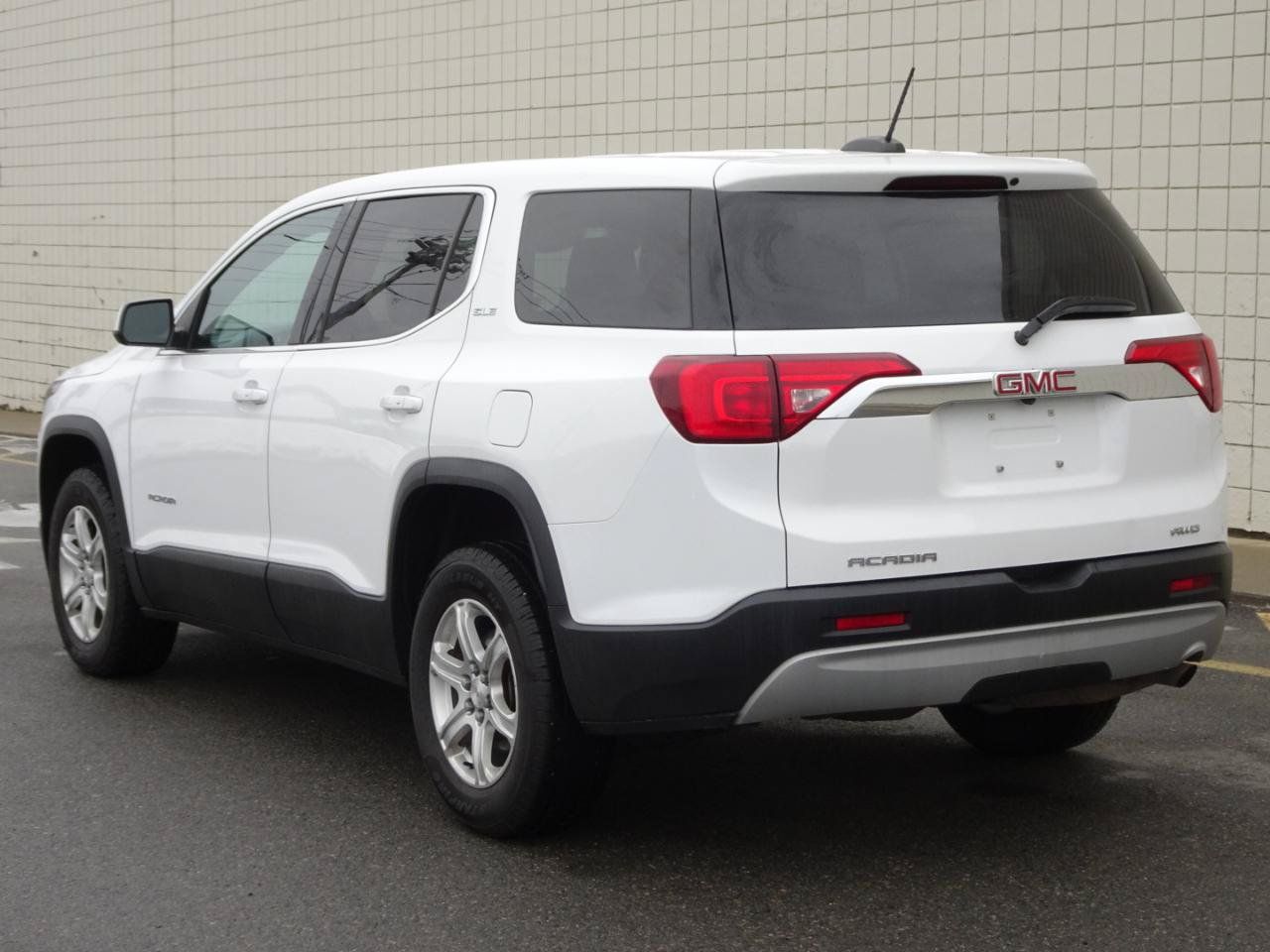 Used 2019 GMC Acadia SLE AWD/4WD image 5