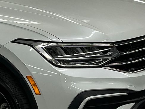 Used 2023 Volkswagen Tiguan SE w/ Panoramic Sunroof Package AWD/4WD image 42