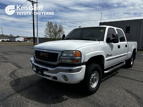 Used 2005 GMC Sierra 2500 SLT w/ Heavy-Duty Power Package image 1