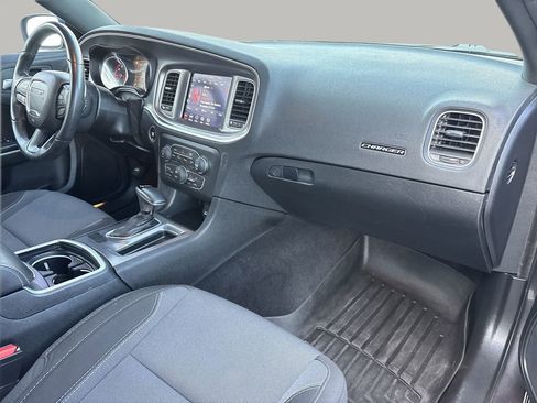 Used 2020 Dodge Charger SXT image 11