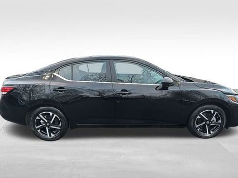 Used 2024 Nissan Sentra SV image 33
