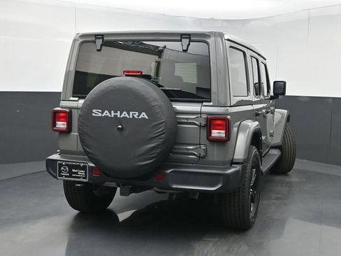 Used 2021 Jeep Wrangler Unlimited Sahara AWD/4WD image 3
