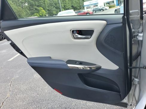 Used 2014 Toyota Avalon XLE Premium FWD image 12