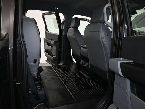Used 2024 Ford F350 XL AWD/4WD image 11