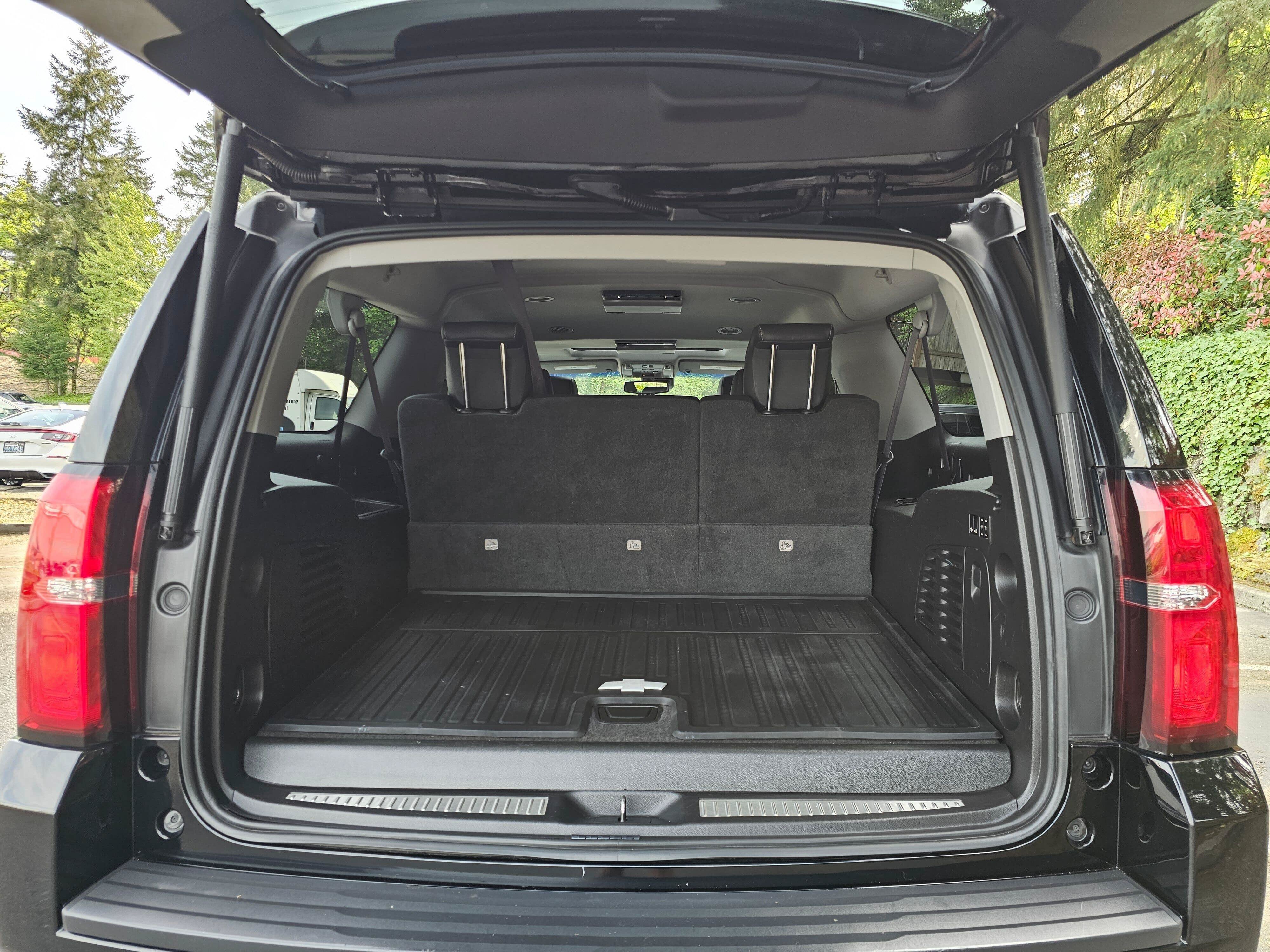 Used 2015 Chevrolet Suburban LT AWD/4WD image 15