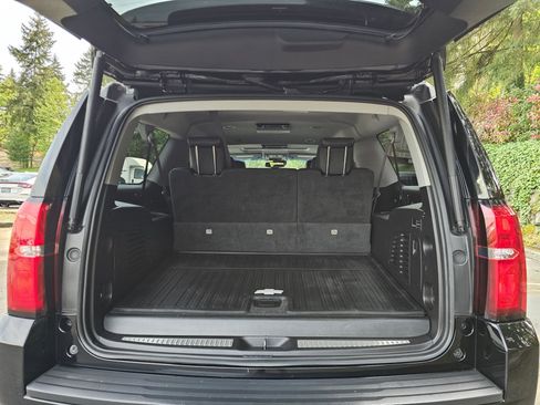 Used 2015 Chevrolet Suburban LT AWD/4WD image 15