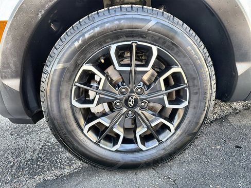 Used 2022 Hyundai Santa Cruz SEL image 18