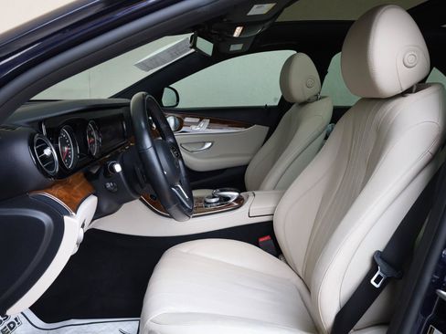 Used 2019 Mercedes-Benz E 300 4MATIC image 17