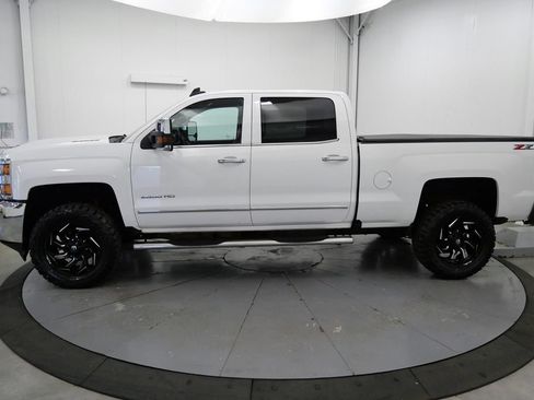Used 2018 Chevrolet Silverado 2500 LTZ w/ Duramax Plus Package AWD/4WD image 4