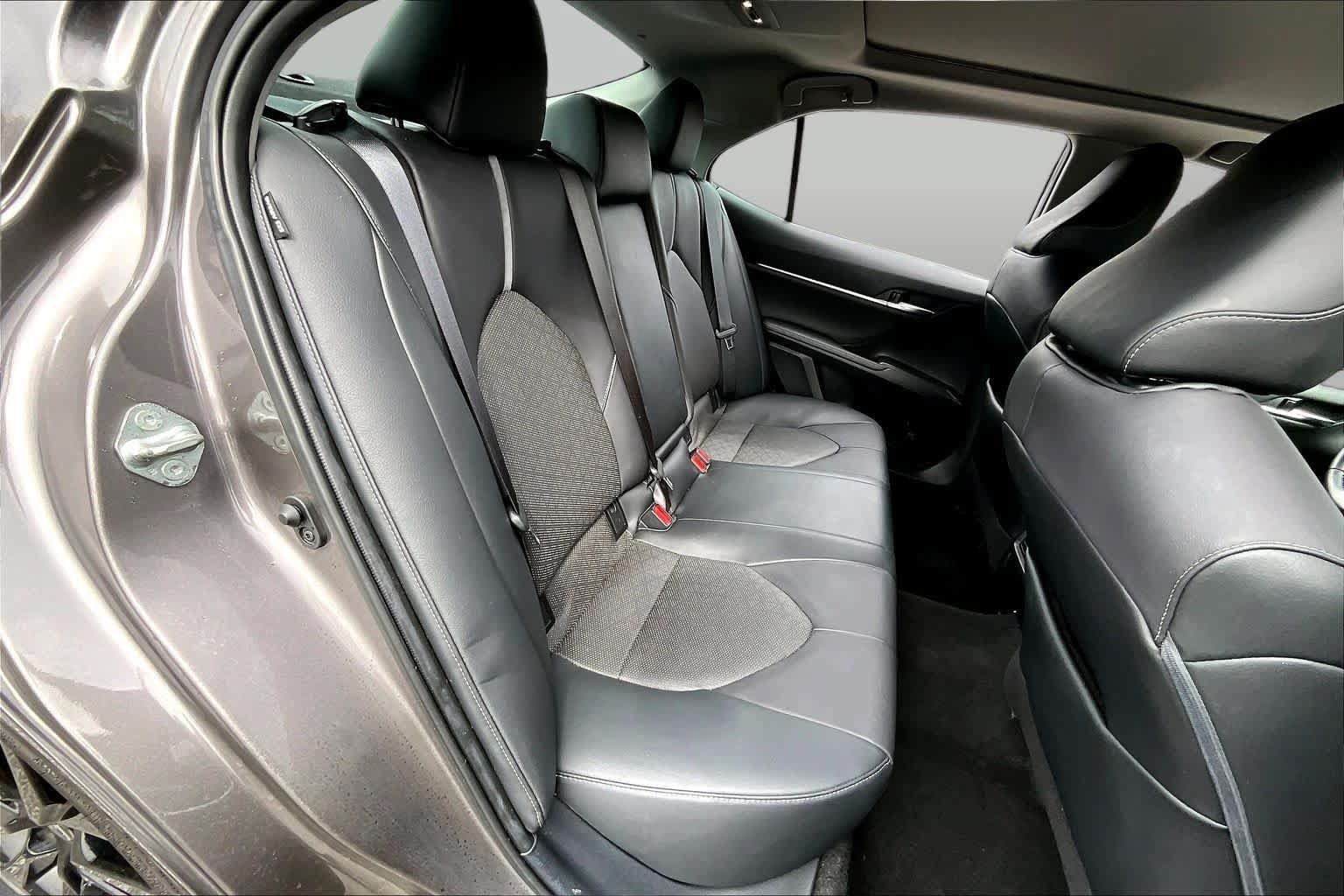 Used 2021 Toyota Camry XSE FWD image 21