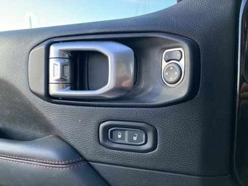 Used 2020 Jeep Wrangler Unlimited Rubicon w/ Quick Order Package 28Y Recon image 12