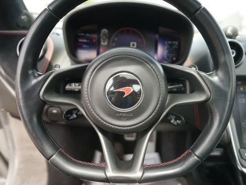 Used 2017 McLaren 570S RWD image 18
