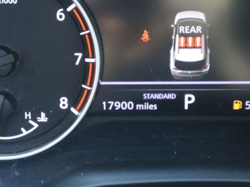 Used 2023 Nissan Rogue SV FWD image 10