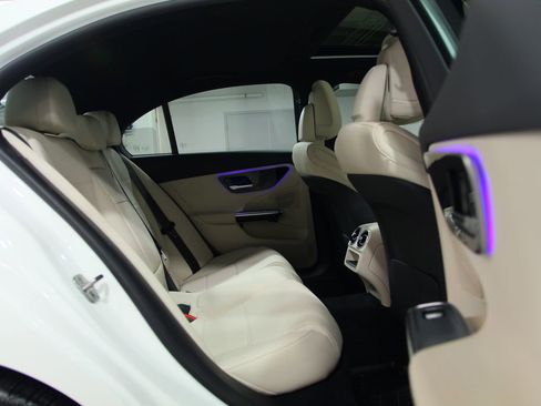 Certified 2025 Mercedes-Benz C 300 4MATIC Sedan image 25