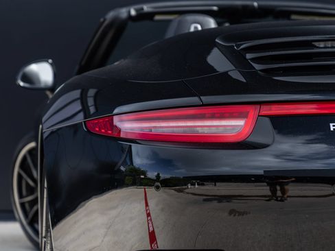 Used 2013 Porsche 911 Carrera 4S AWD/4WD image 15