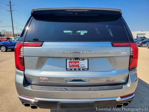 Used 2025 GMC Yukon XL Denali AWD/4WD image 6