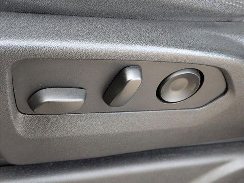 Used 2022 Chevrolet Suburban High Country image 24