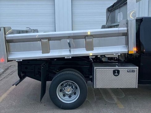 New 2025 Chevrolet Silverado 3500 LT w/ Convenience Package image 2