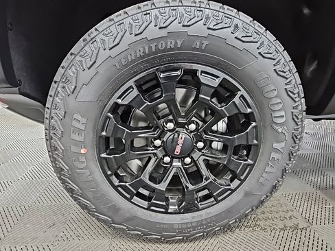 New 2026 GMC Canyon Elevation w/ Convenience Package image 44